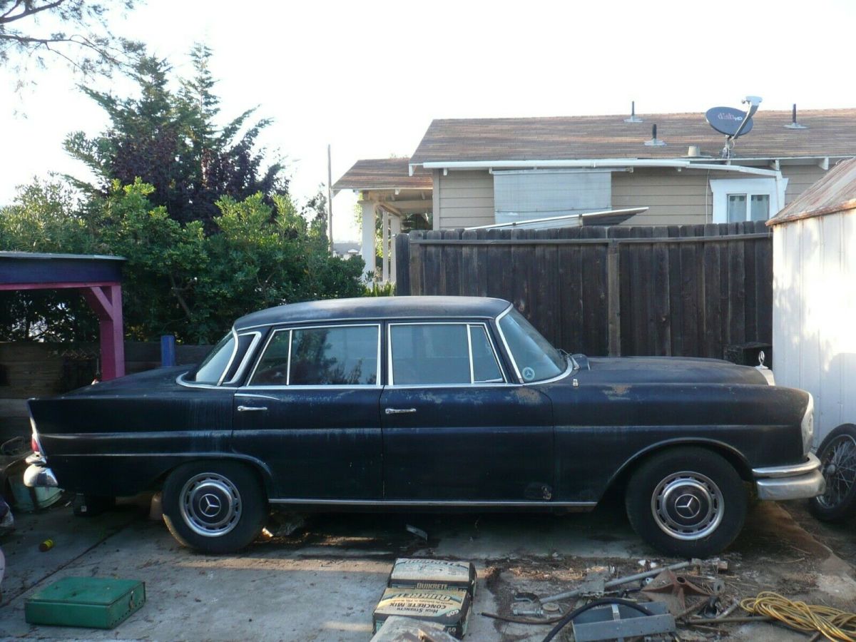 1967 Mercedes-Benz 230S Stainless Steel