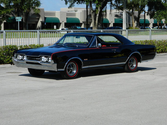 1967 Oldsmobile 442 HOLIDAY COUPE