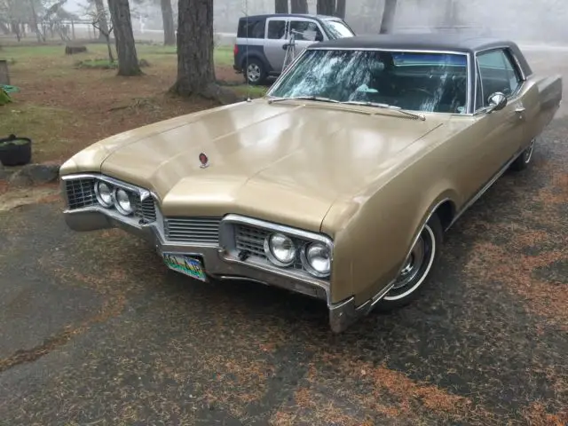 1967 Oldsmobile Series 98 Holiday Coupe