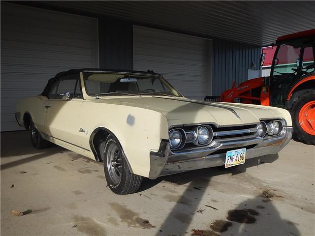 1967 Oldsmobile Cutlass --