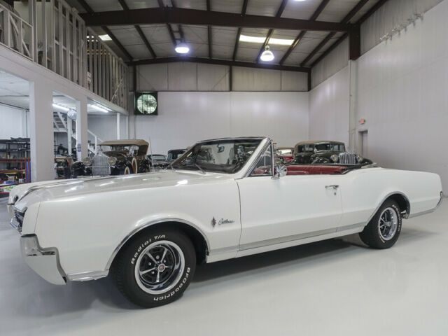 1967 Oldsmobile Cutlass Supreme Convertible 