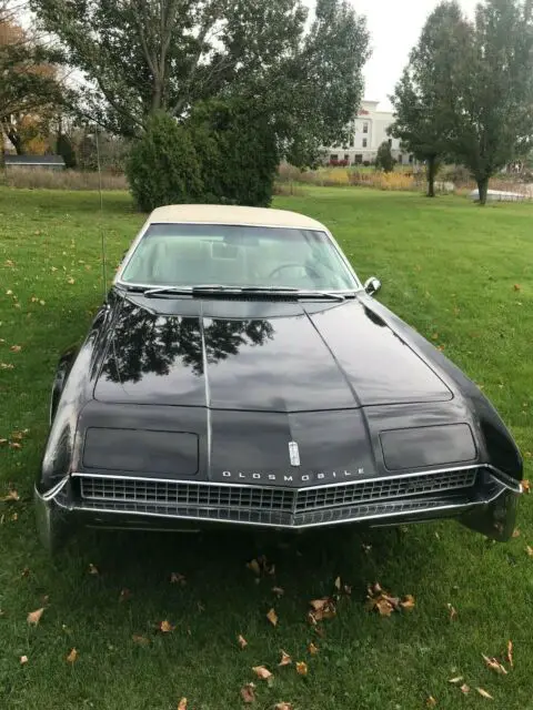 1967 Oldsmobile Toronado Deluxe