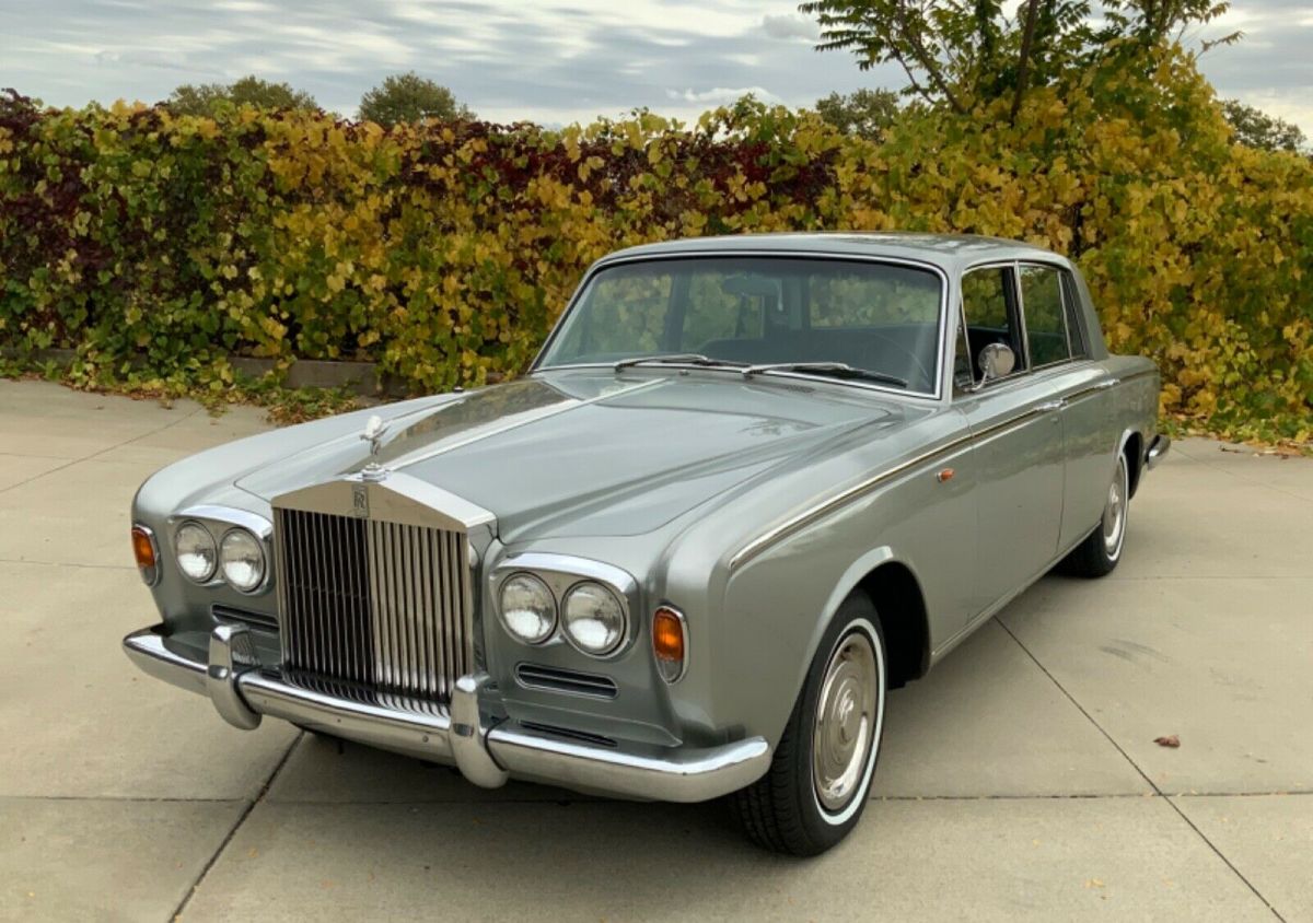 1967 Rolls-Royce Silver Shadow sedan