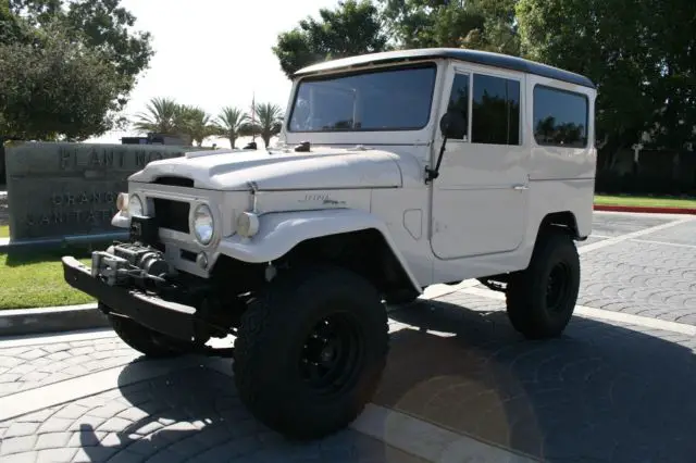 1967 Toyota Land Cruiser FJ-40