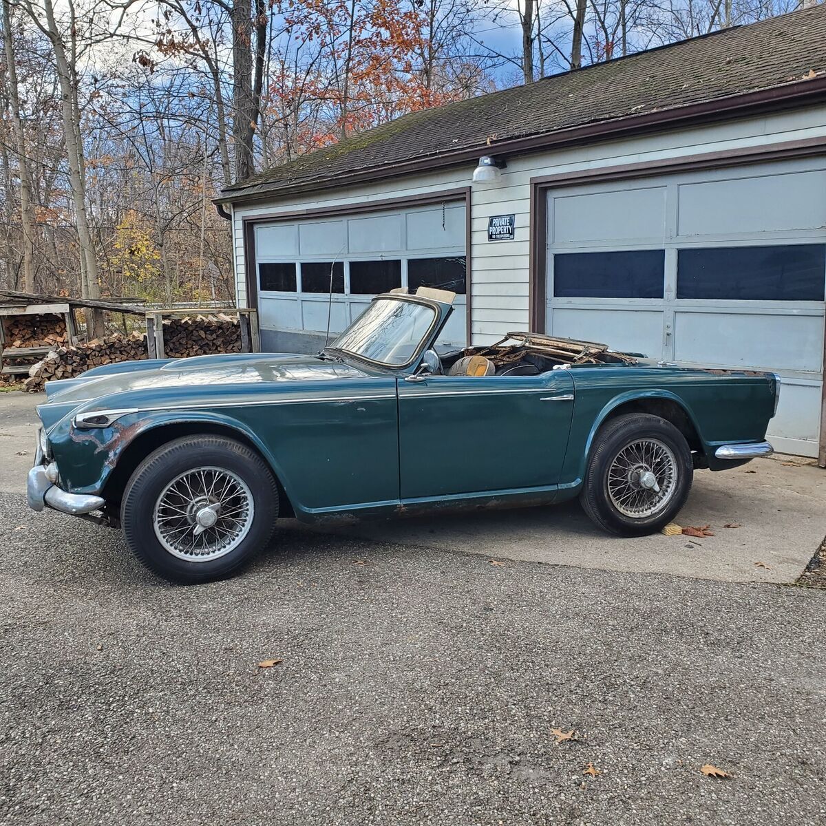 1967 Triumph TR4A IRS Roadster