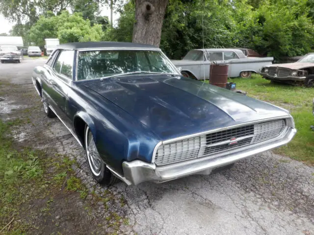 1967 Ford Thunderbird