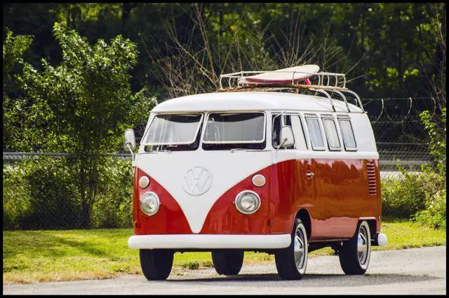 1967 Volkswagen Bus/Vanagon Camper/Weekender