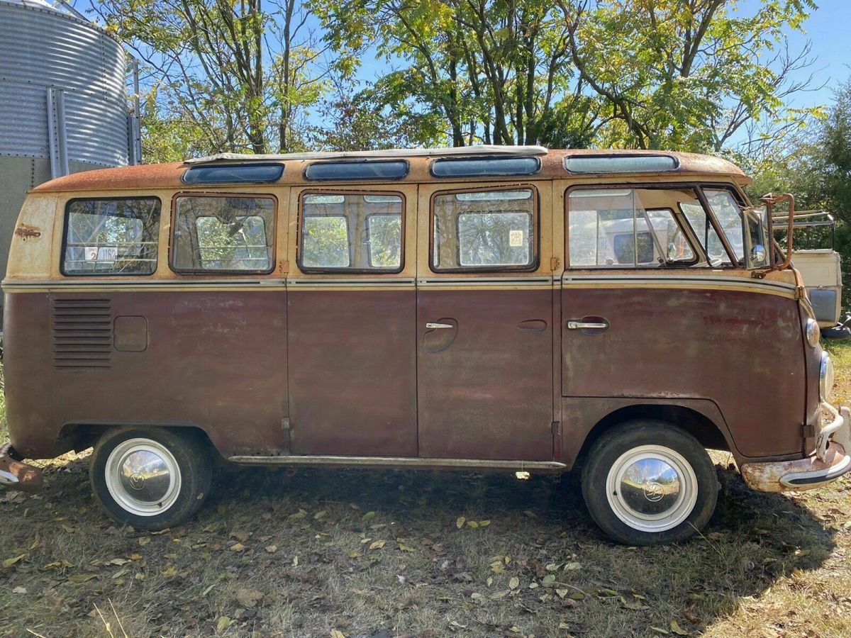 1967 Volkswagen Microbus Samba Deluxe