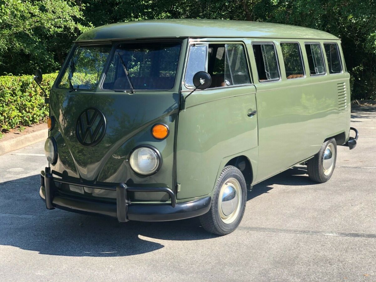 1967 Volkswagen Bus/Vanagon van