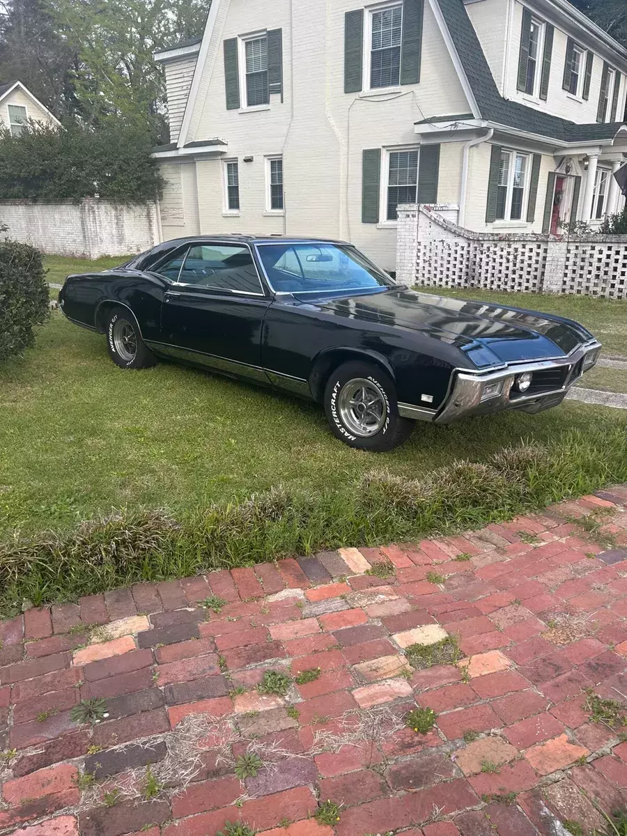 1968 Buick Riviera Chrome