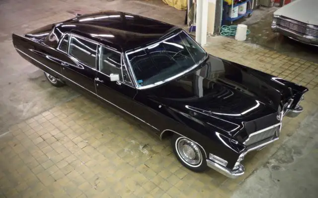 1968 Cadillac Fleetwood 75 Limousine