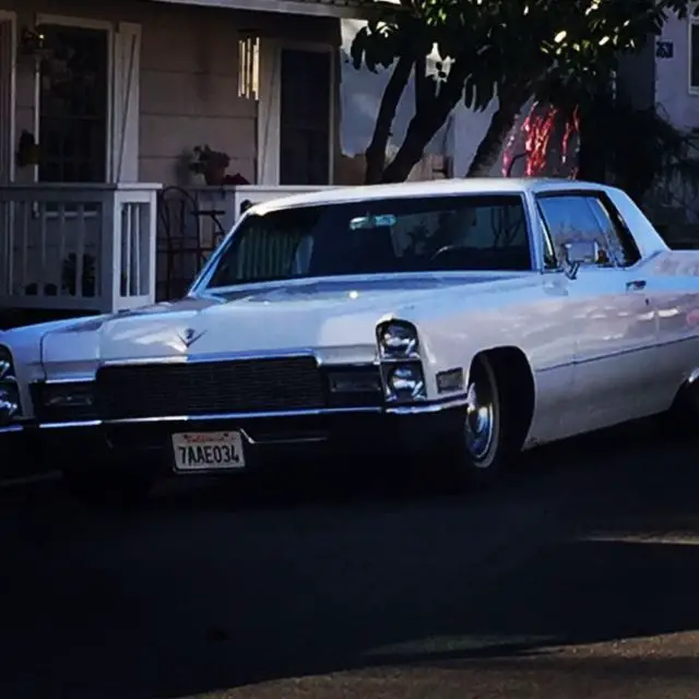 1968 Cadillac DeVille ALL ORIGINAL CLASSY CADDY