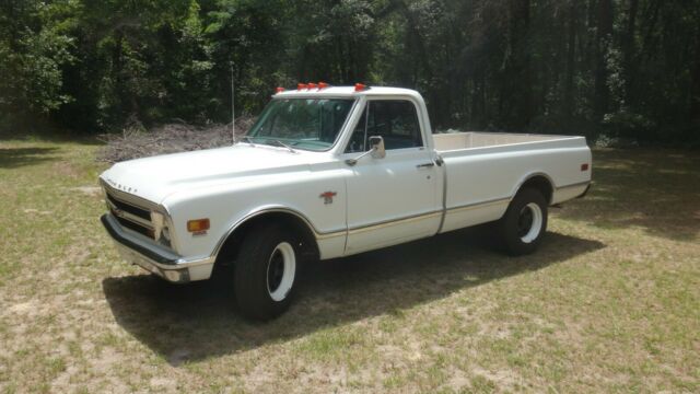 1968 Chevrolet C/K Pickup 2500 Custom Sport Truck