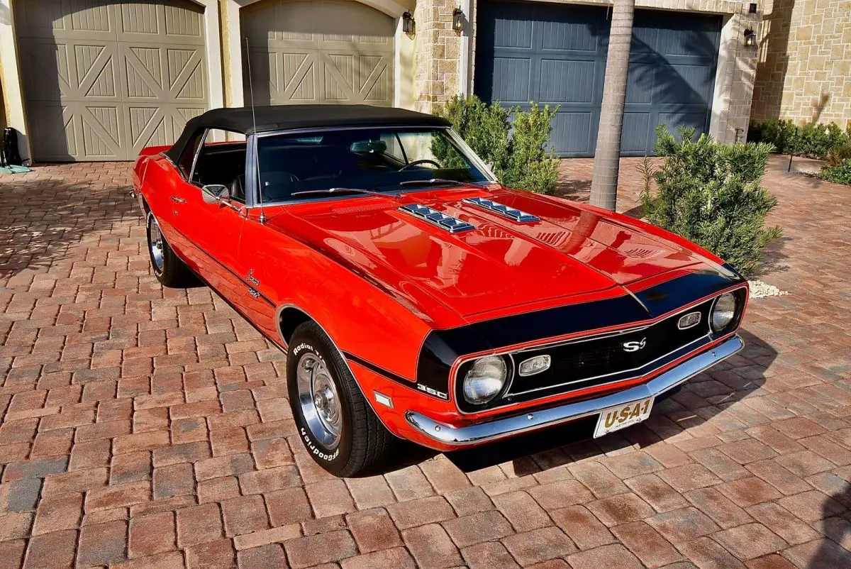 1968 Chevrolet Camaro Houndstooth Buckets