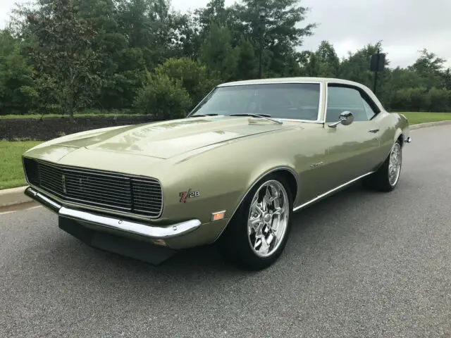 1968 Chevrolet Camaro Z/28 RS Clone