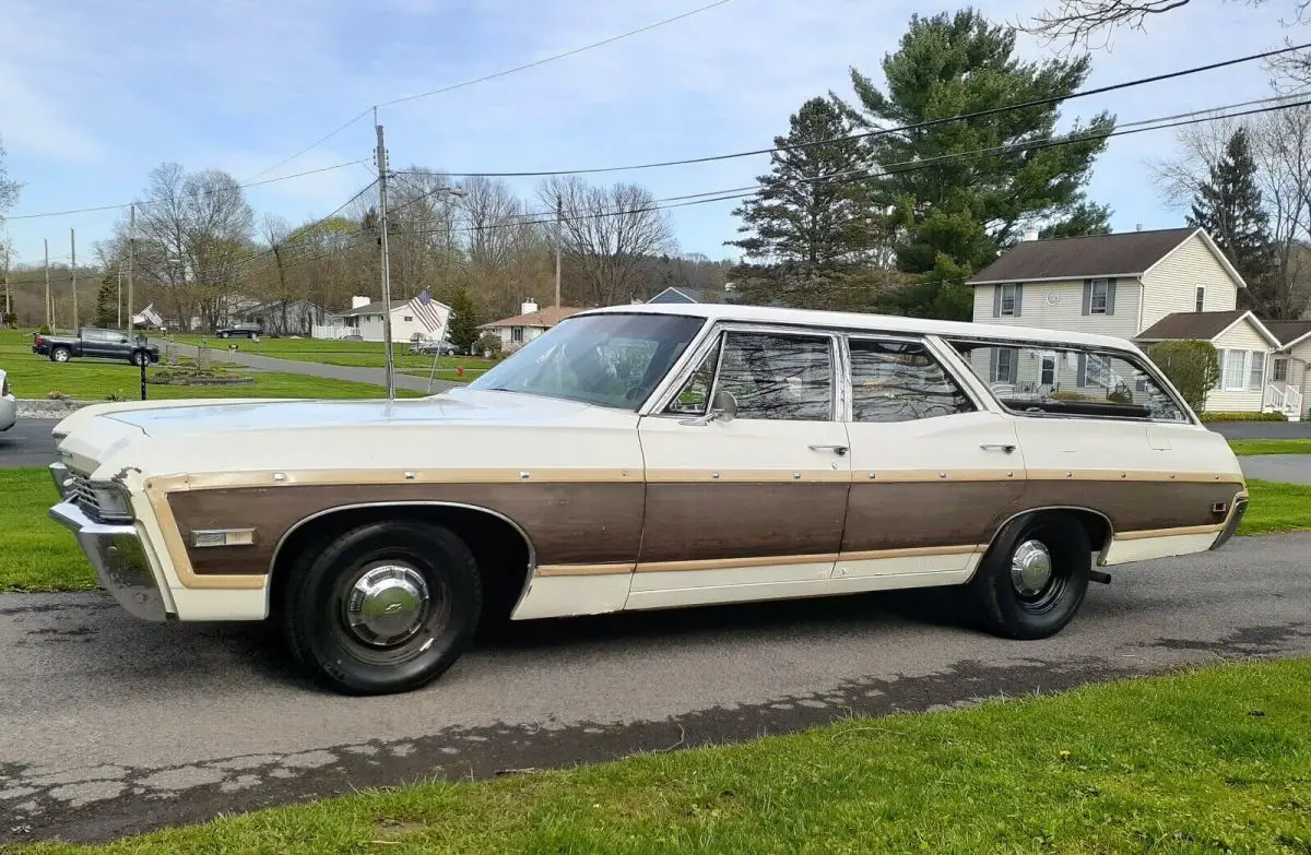 1968 Chevrolet Caprice Wagon Woodgrain