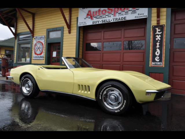 1968 Chevrolet Corvette 1968 #'s Matching Safari Yellow Loaded! AC PS PB!