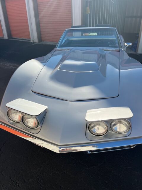 1968 Chevrolet Corvette chrome