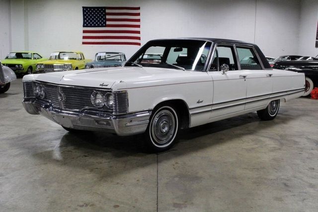 1968 Chrysler Imperial Crown