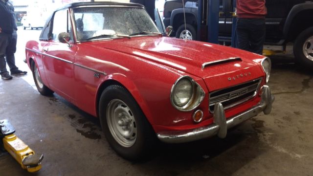 1968 DATSUN 2000 Roadster