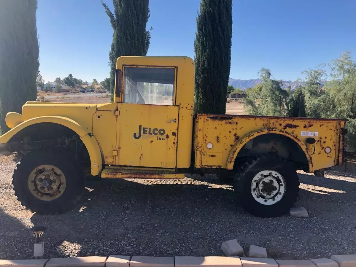 1968 Dodge Power Wagon m37