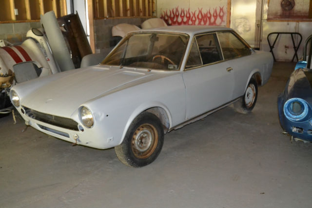 1968 Fiat 124  AC  Coupe RARE Single Headlight Model