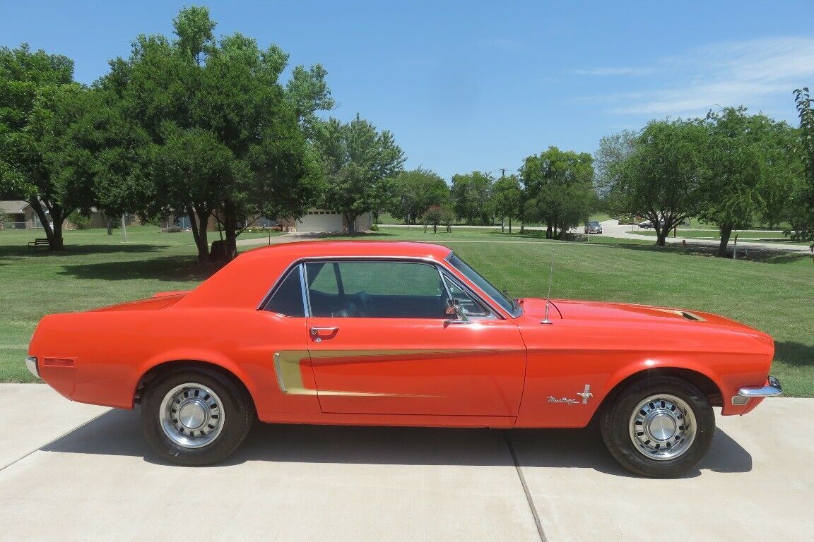 1968 Ford Mustang J code Deluxe Interior Auto