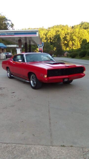 1968 Ford Galaxie fast back