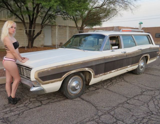 1968 Ford Long Roof Wagon Country Squire w/ Hide A Way headlights