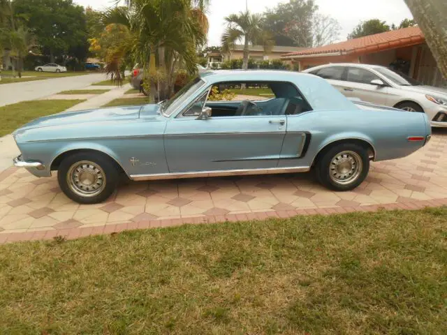 1968 Ford Mustang DELUXE