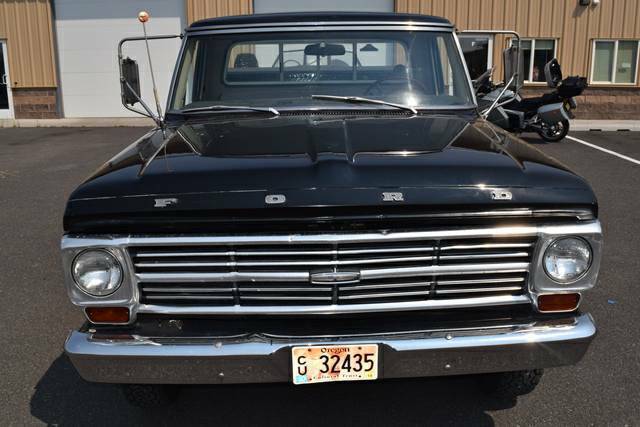 1968 Ford F-250 Ranger Camper Special