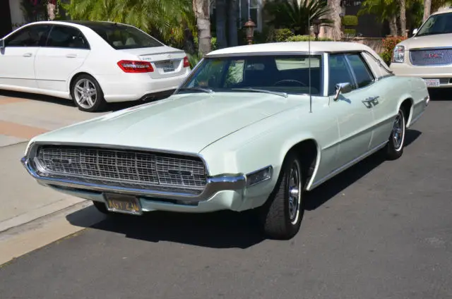 1968 Ford Thunderbird