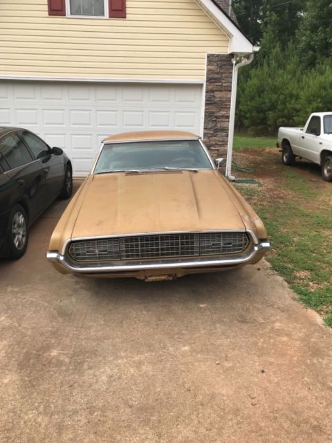 1968 Ford Thunderbird