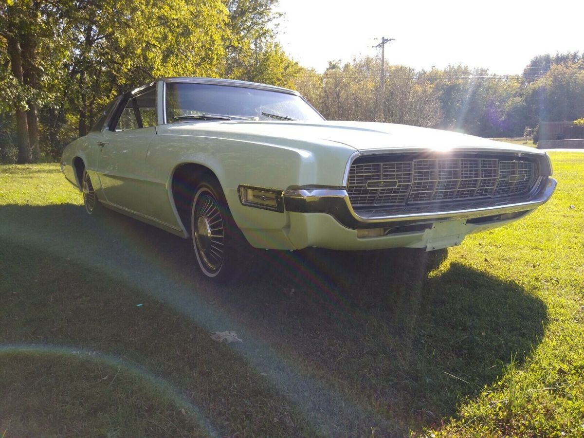 1968 Ford Thunderbird