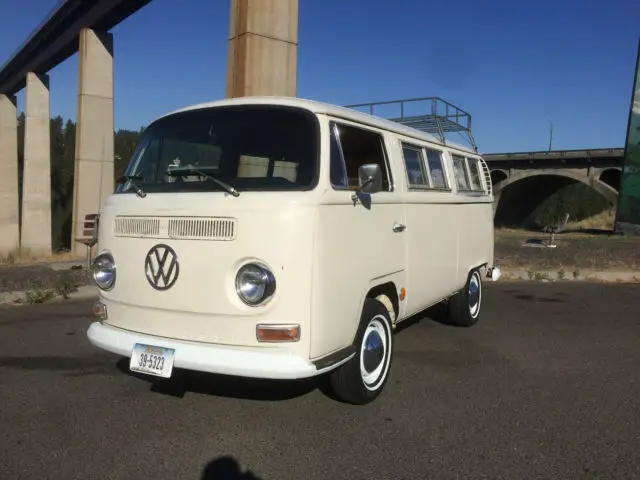 1968 Volkswagen Bus/Vanagon Day Camper