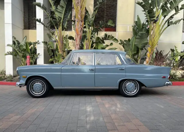 1968 Mercedes-Benz 200-Series