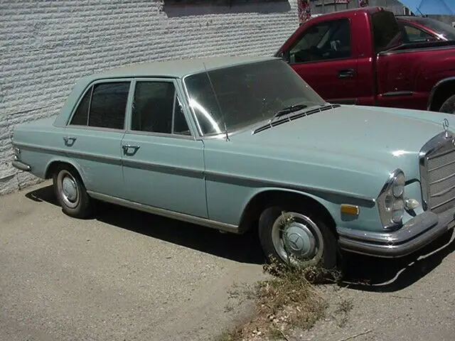 1968 Mercedes-Benz 200-Series