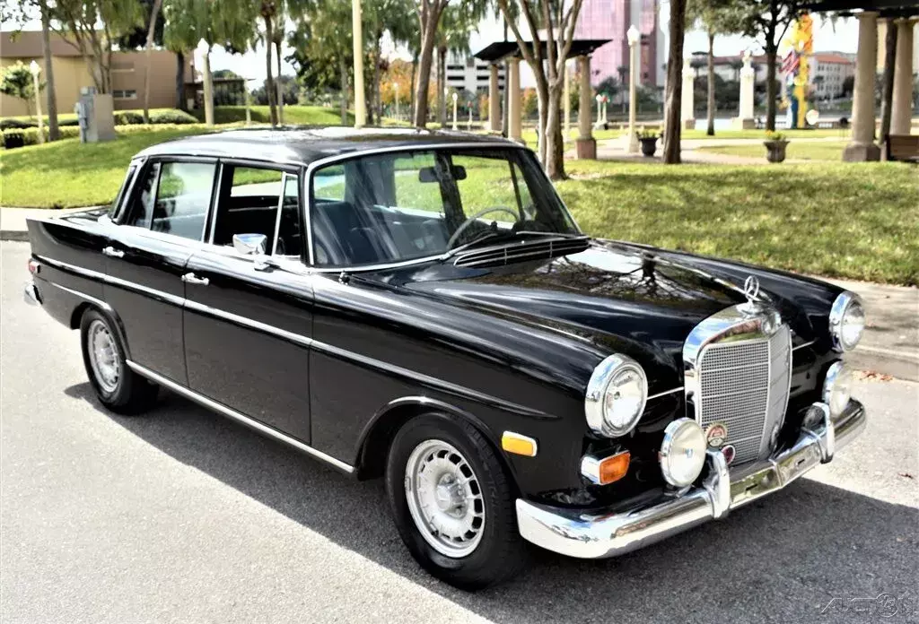 1968 Mercedes-Benz 230