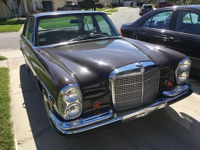 1968 Mercedes-Benz 200-Series Mercedes 250SE Sedan