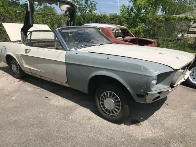 1968 Ford Mustang deluxe