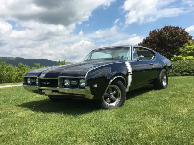 1968 Oldsmobile 442 2 door coupe