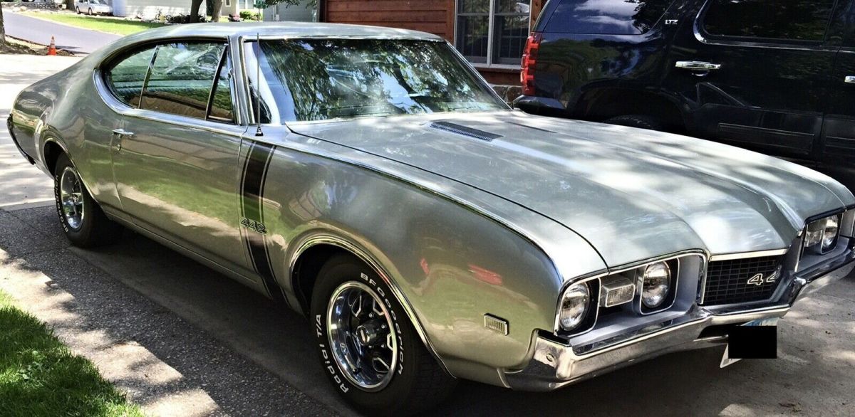 1968 Oldsmobile 442 2dr Holiday Coupe