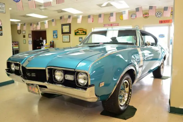 1968 Oldsmobile 442 HOLIDAY COUPE