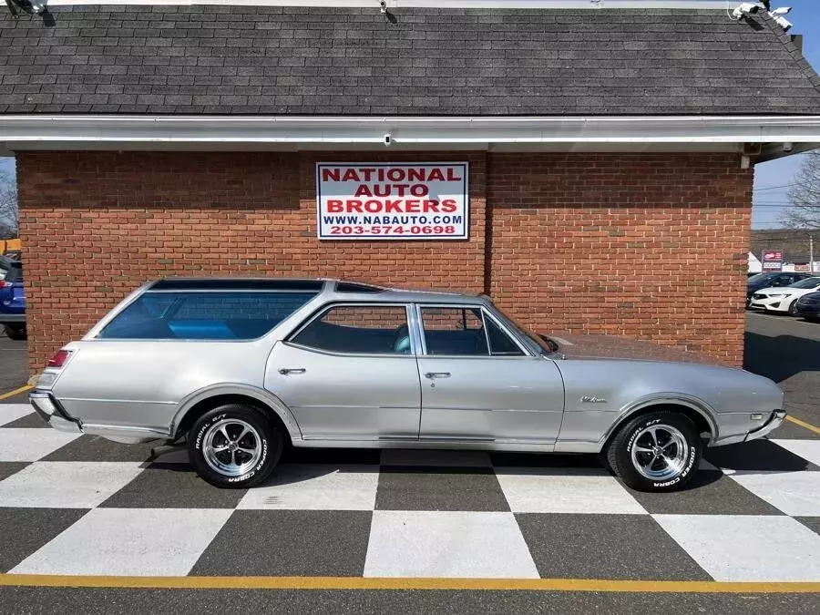 1968 Oldsmobile Vista Cruiser