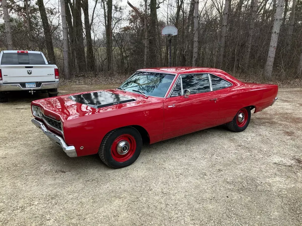 1968 Plymouth Road Runner 383 4 speed