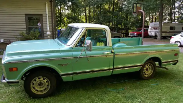 1969 Chevrolet C-10 Fleetside Custom Camper 10