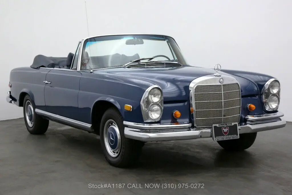 1969 Mercedes-Benz 200-Series Cabriolet