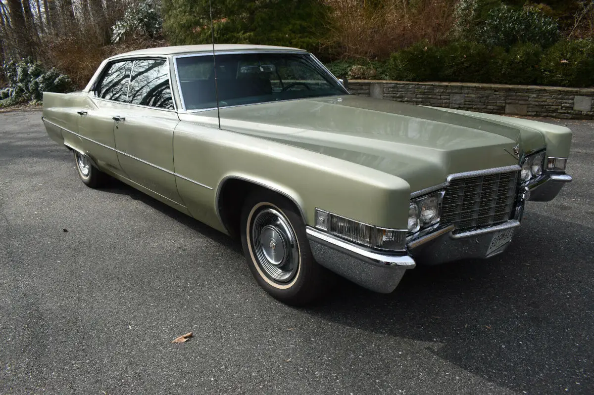 1969 Cadillac DeVille Sedan 4-Door