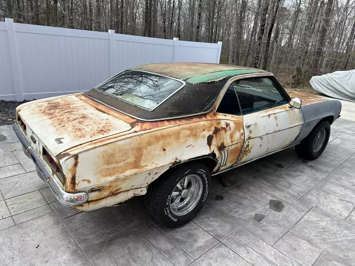 1969 Chevrolet Camaro ralley green