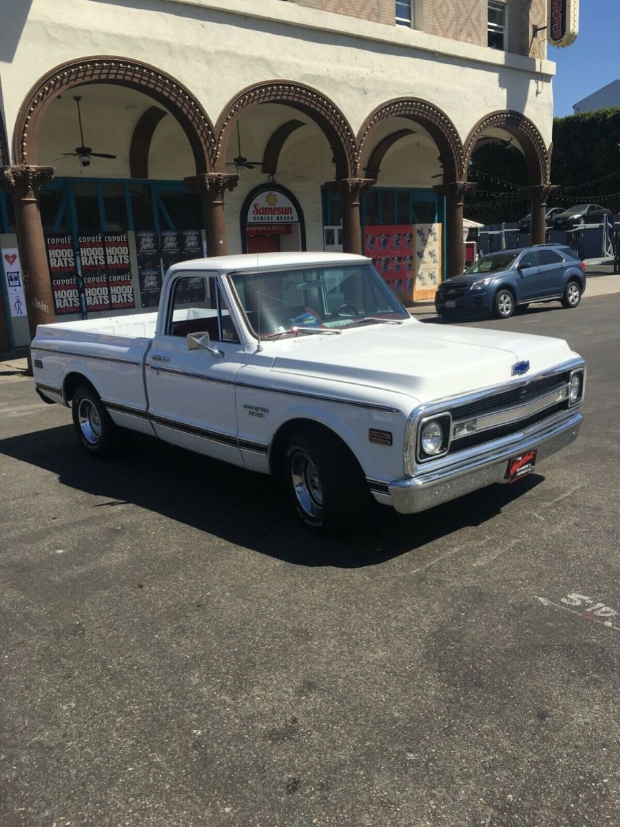 1969 Chevrolet C-10 Silver